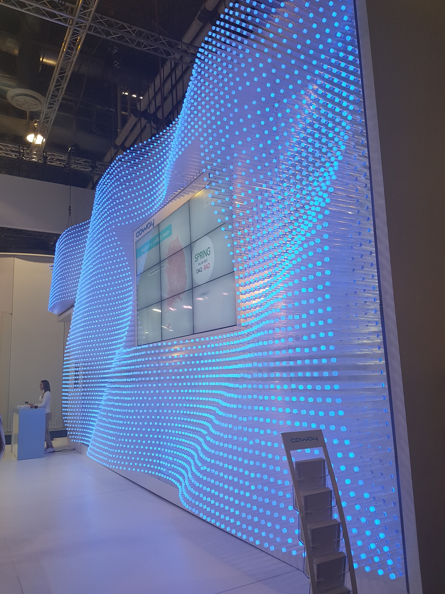 MEDIA FACADE WAVE